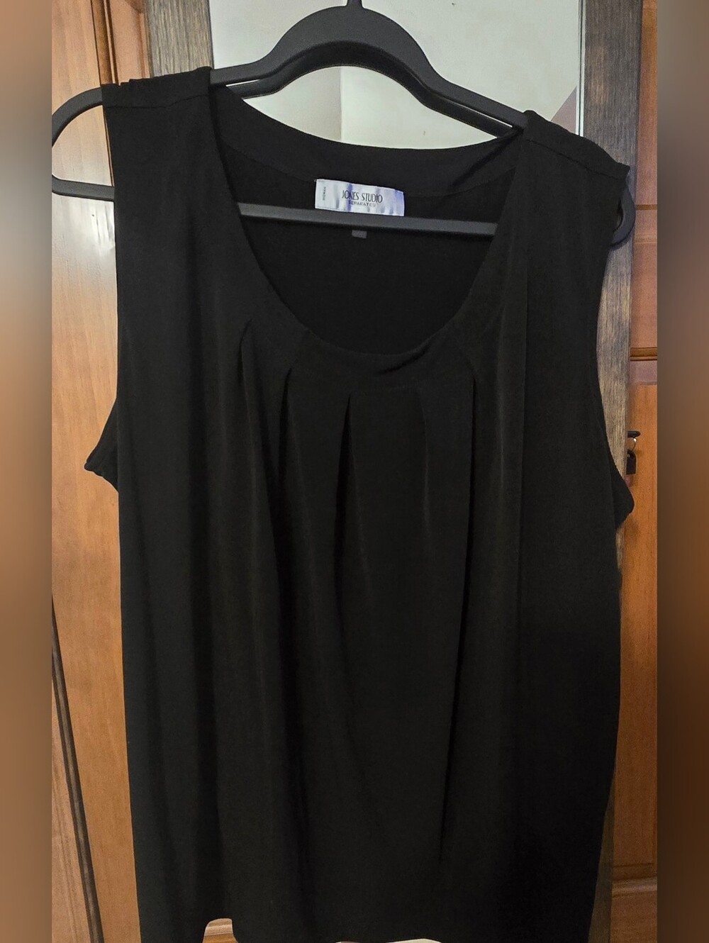 2XL Jones Studio Black Pleated Scoop Neck Sleeveless Tank